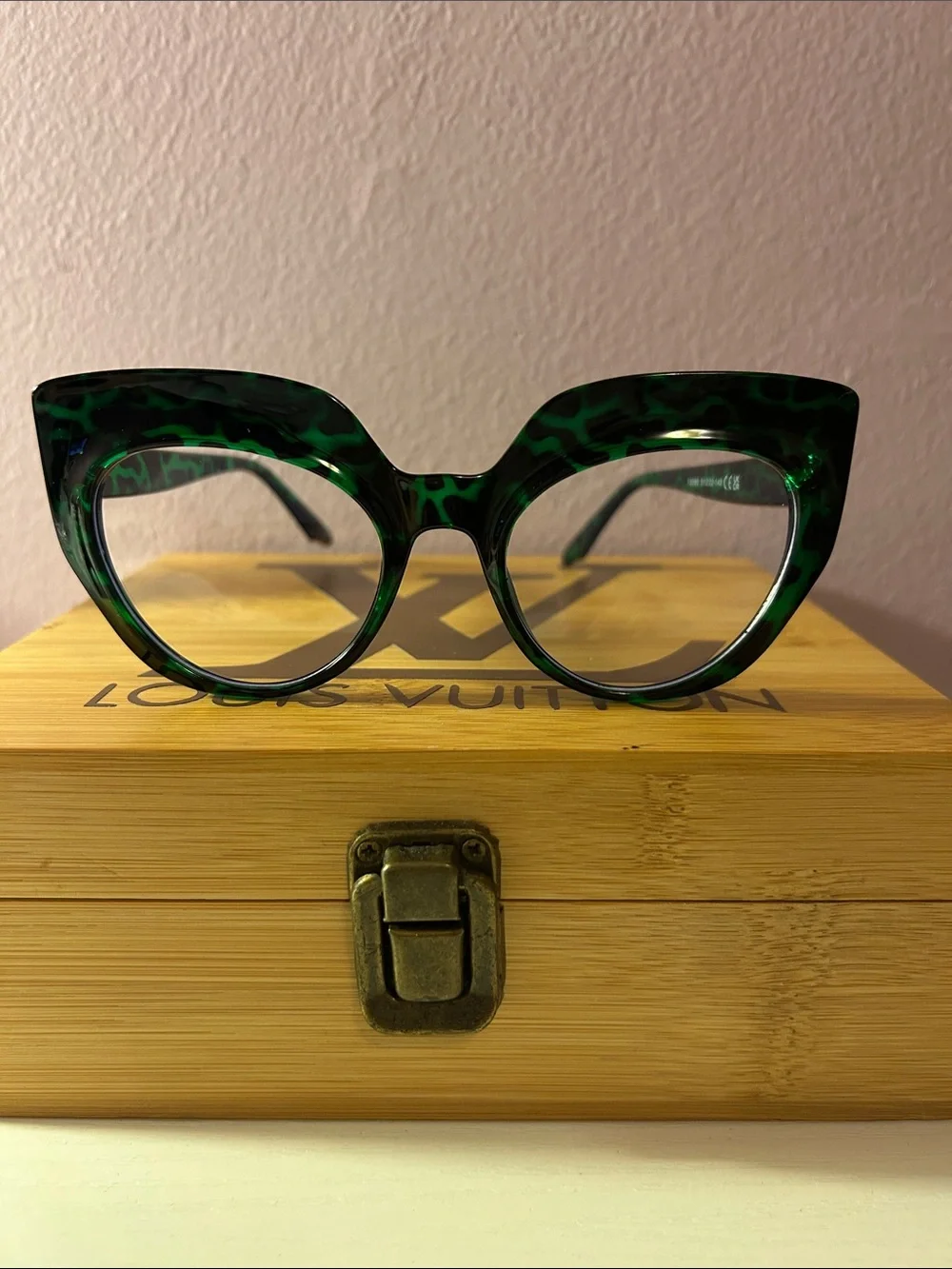 Green Tortoiseshell Cat-Eye Sunglasses